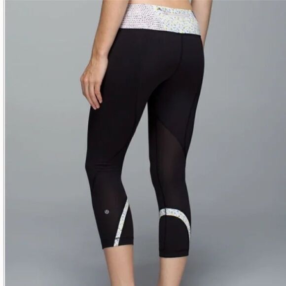 Lululemon Floral Run Inspire Crop II Sz-2 - Picture 1 of 13